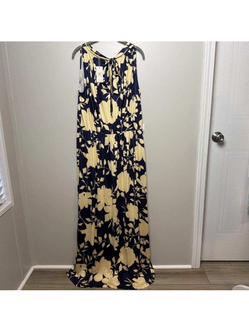 NEW Maxi Dress Plus Size 2X Sleeveless Formal Flowy Print Casual Floral Navy - Picture 4 of 7